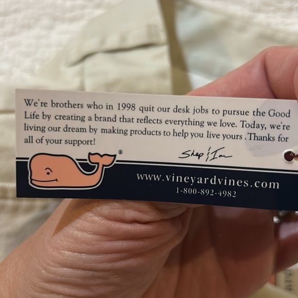 Vineyard vine 5 inch dayboat short solid stone. NWT. 14. - Picture 5 of 8